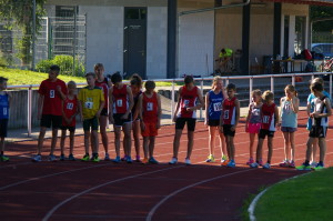 Groß und Klein wartet auf den 2000m Start